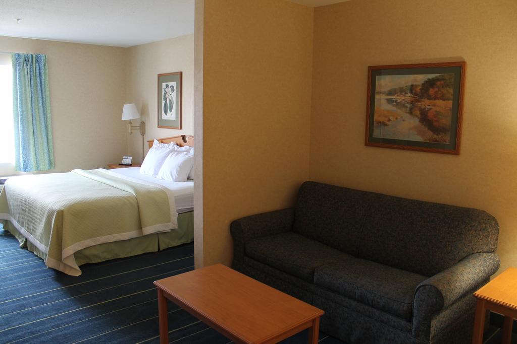 Days Inn & Suites By Wyndham Bridgeport - Clarksburg Zimmer foto
